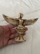 Unikat figurka Egipska bogini Izyda z rozpostartymi skrzydłami