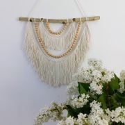 Makrama boho naturalna z drewnianymi koralikami  dekoracja ścienna wisząca 