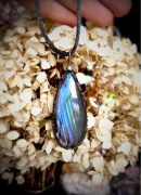 Amulet wisior rękodzieło turkusowy labradoryt pasy