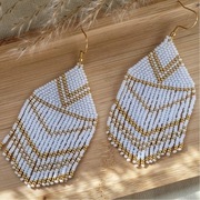 Kolczyki z japońskich koralików.