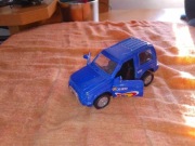 Samochód samochodzik auto autko zabawka model Suv Suzuki niebieski 9cm