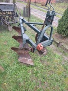 Pług trzy skibowy