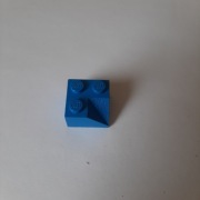 Lego 3046 niebieski Slope 45° 2 x 2 Double Concave