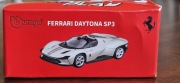 Model Białe Ferrari Daytona SP3. 1:64. Nowe! Nieotwarte! 