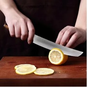 Nóż w stylu japońskim świetna jakość 