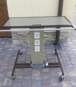 Stolik metalowy na kółkach 