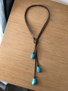 Naszyjnik boho z turkusem – regulowany sznurek, stylowy dodatek, nowy