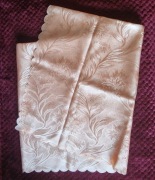 Łososiowy obrus 150/60 cm z motywem roślinnym