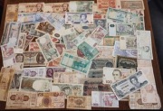 STARE BANKNOTY POLSKIE I ZAGRANICZNE, ZESTAW 70 SZTUK