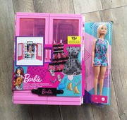 Lalka z szafą na ubrania Barbie Fashionistas 