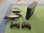 XBox 360E 250GB + 2 pady + Kinect + gra Kinect Adventures