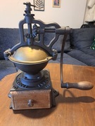 Duży młynek do kawy PEUGEOT – antyk, żeliwny, Francja – kolekcjonerski