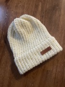 Ciepła kremowa czapka z wełną Merino handmade