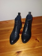 Buty używane Lasocki kolor ciemny granat rozmiar 37