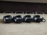Szklaneczki w plastikowym koszyczku PRL