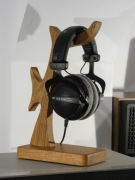 Drewniany stojak na słuchawki dębowy | CNC | ręczna robota