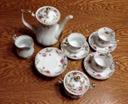 Serwis kawowy Chodzież porcelana róże