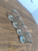 Szklane kieliszki, miarki apteczne 