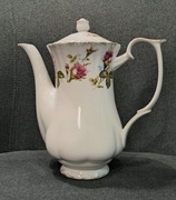Porcelanowy dzbanek imbryk legendarny z ubiegłego wieku