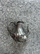 Srebrny dzbanek antyki