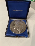 Robert Schuman medal srebrzony z brazu 68mm. 160,83g. z 1976r.