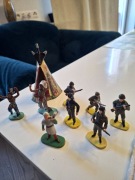 Kolekcja figurek prl, kioskowce