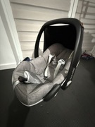 Fotelik maxi cosi pebble plus oraz baza 2way fix