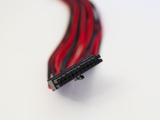 BitFenix Przedłużacz 24-Pin ATX 30cm - czarno czerwony kabel w oplocie