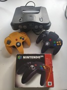 Konsola do gier Nintendo 64 + 2 oryginalne kontrolery / pady