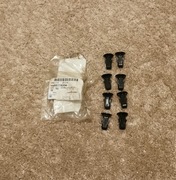 Część GM 95216004 Uchwyt, osłona izolatora komory przedniej nowe 8szt