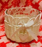 Koszyczek plastikowy ze szklanym wkładem