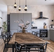 Stół z 6 krzesłami