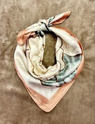 Apaszka chustka w modnym stylu