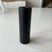 Tłumik dźwięku w kolorze czarnym (CW)