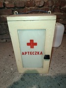 Apteczka PRL,  szklane półki 