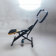 Total Crunch – Twój domowy atlas 2w1 | Spalanie i rzeźba w jednym!