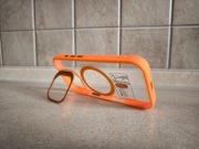 Etui iPhone 16 Pro pomarańczowe + zestaw chusteczek czyszczących