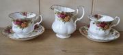 2 Filiżanki do kawy - ROYAL ALBERT ROSES{1962}+gratis