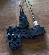 Mechanizm klapy drzwiczek zmywarki Samsung DW60A6090BB