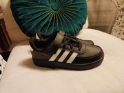 Adidas Sneakersy Breaknet r. 33