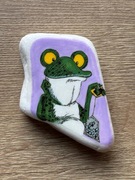 Magnes na lodówkę, żaba z herbatą z much, malowany k