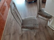 Sprzedam składany stół do jadalni i sześć krzeseł