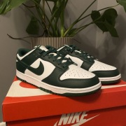 Nike dunk low retro Michigan green 