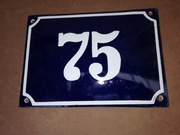 Zabytkowa tabliczka emaliowana nr. 75