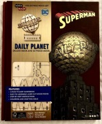 DC Comics: Superman: Daily Planet Deluxe Book and Model Set