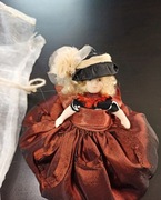 Lalka ceramiczna mini "Pani w kapeluszu"