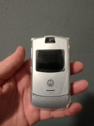 Motorola v3 nowa z salonu era GSM folie unikat 