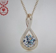 Srebrny Naszyjnik z Moissanitem w Kształcie Łzy