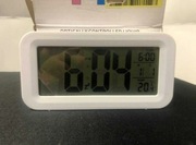 Cyfrowy budzik do sypialni