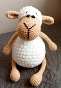 Owieczka wykonana na szydełku 